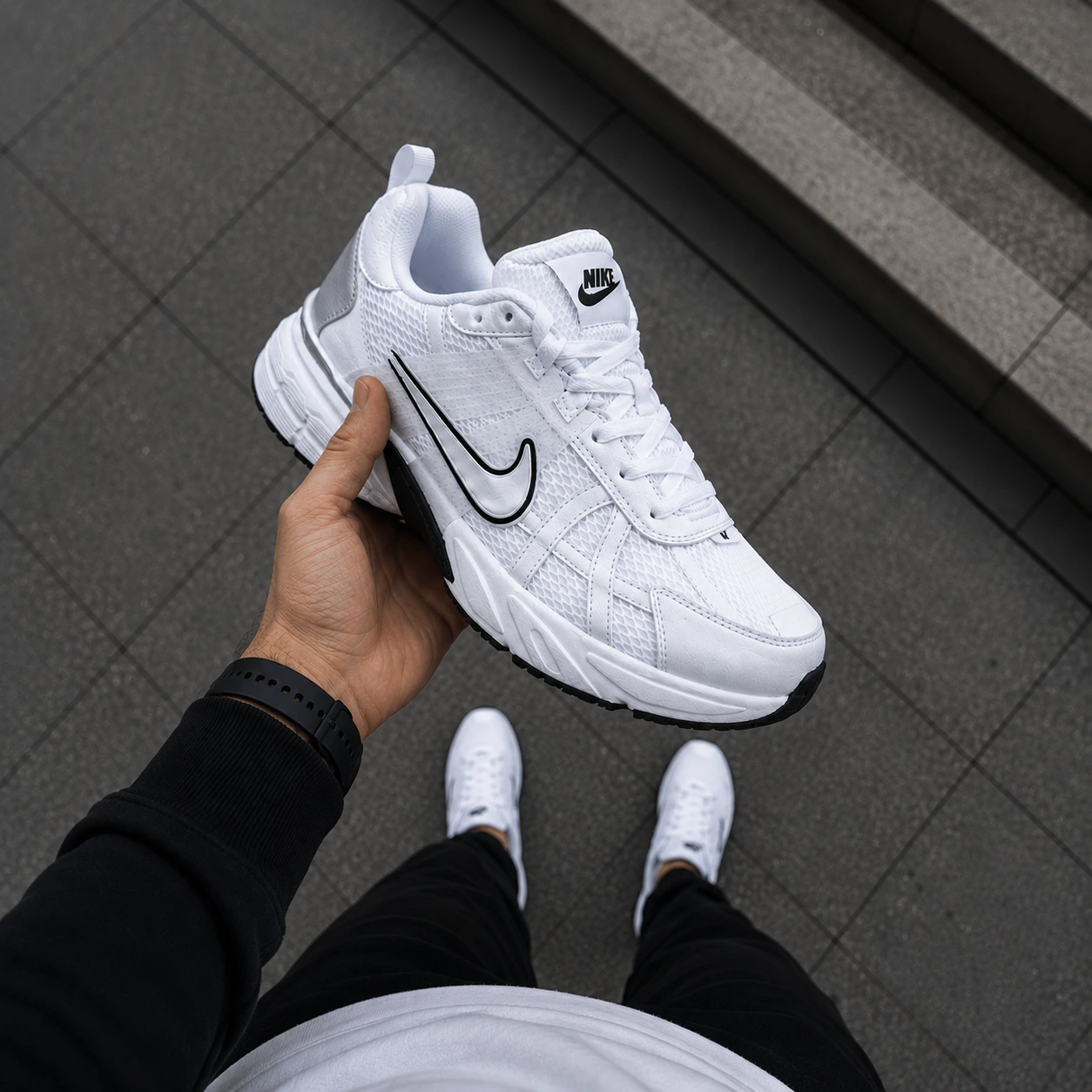 کفش ورزشی نایک وی تو کی ران NIKE V2K RUN-سفید